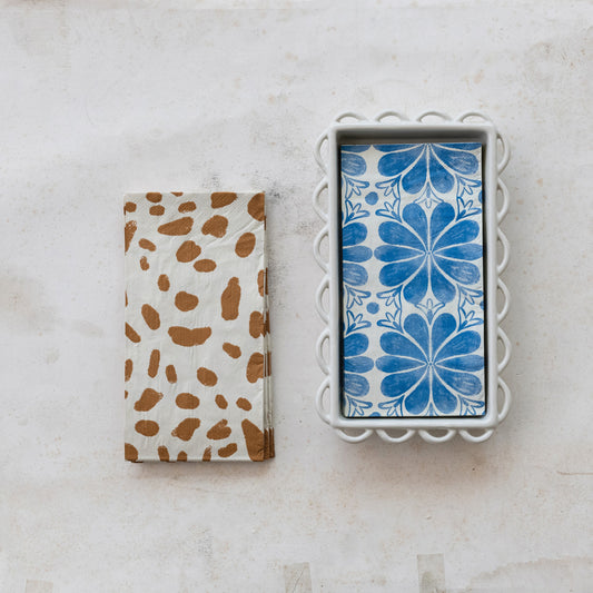 Stoneware Scalloped Napkin Holder