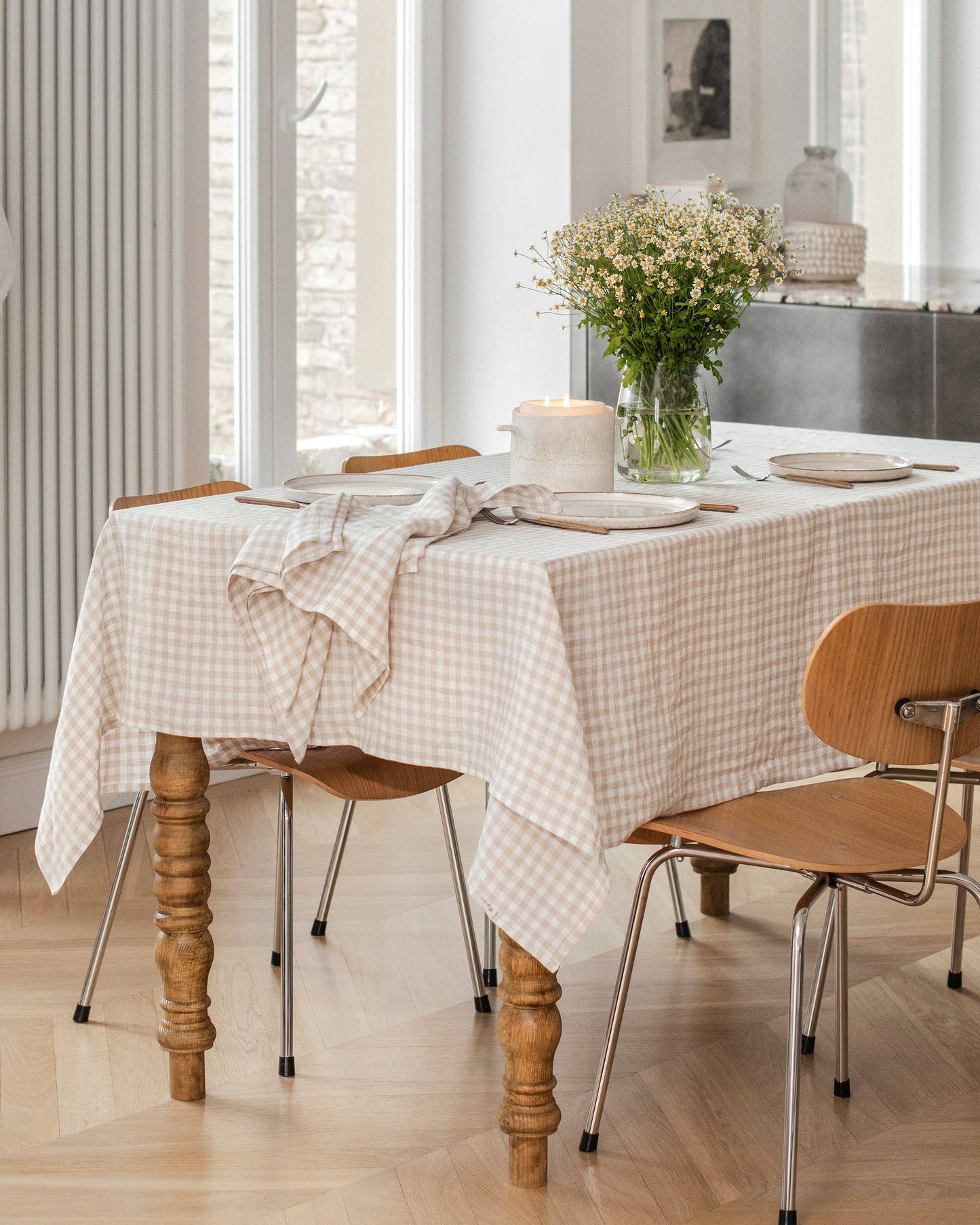 The Kelly Linen Tablecloth