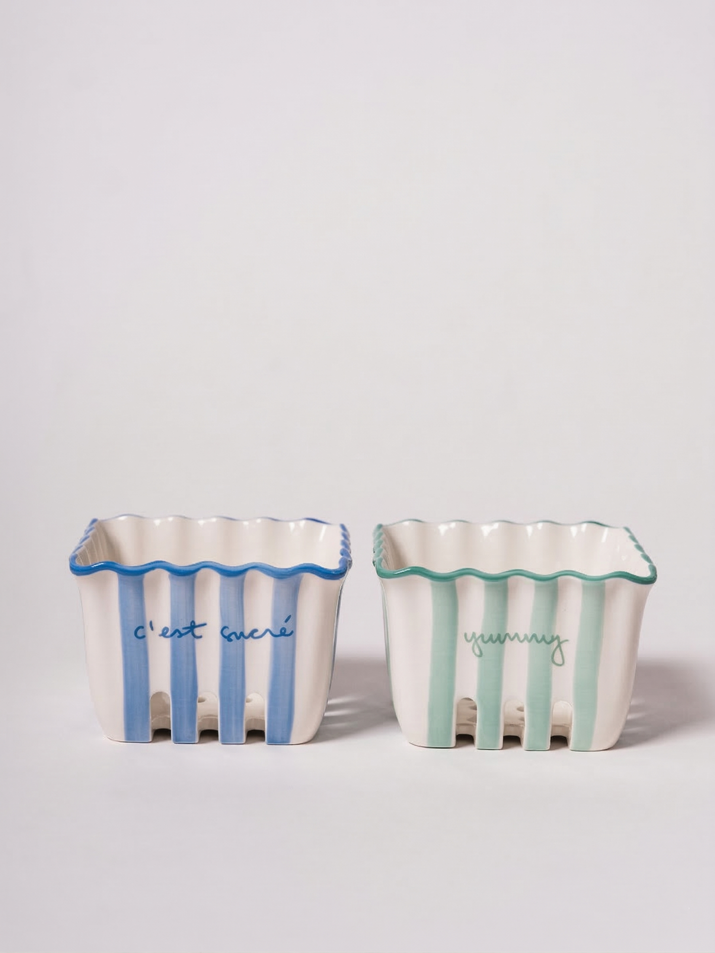 Kinsey Scallop Large Berry Basket