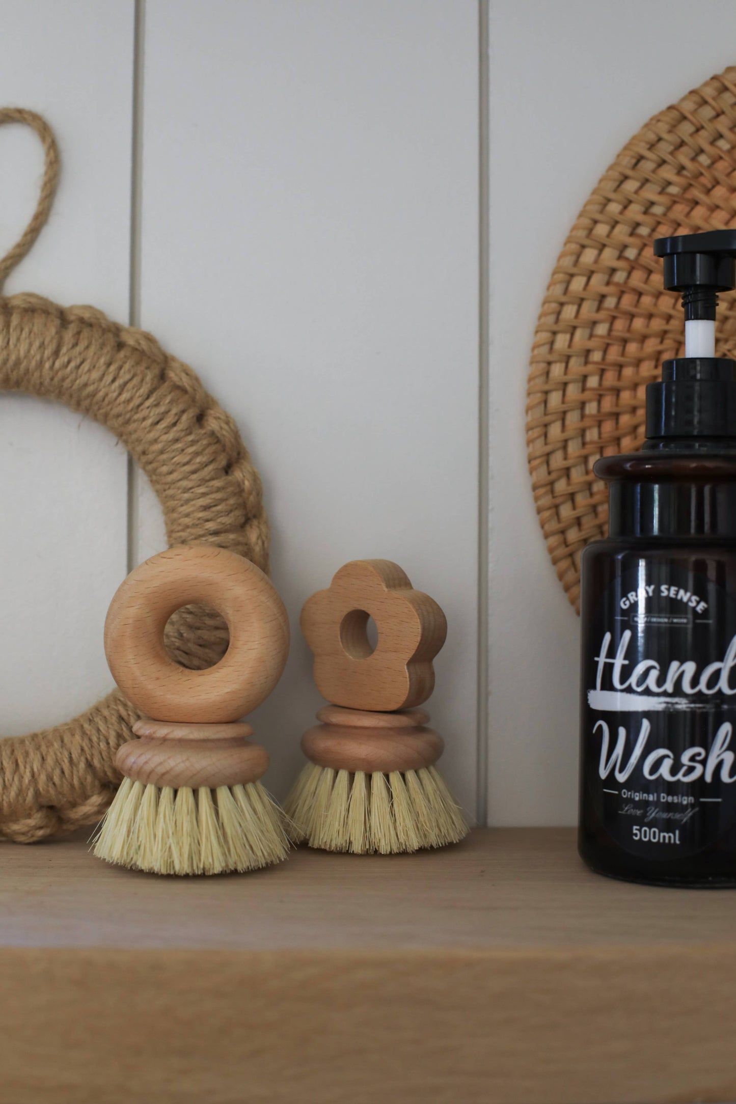 Donut and Flower Cleaning Brush