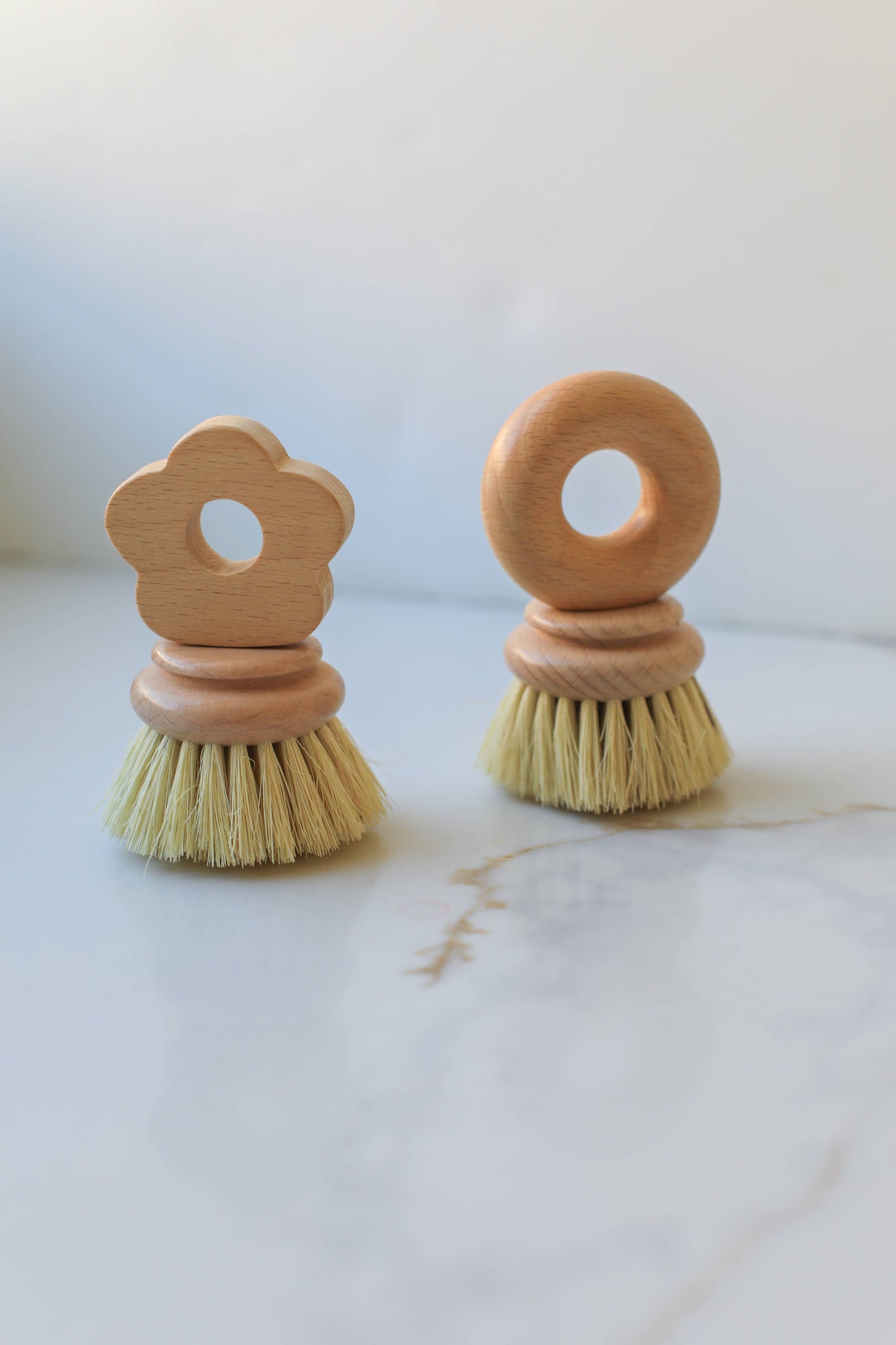 Donut and Flower Cleaning Brush