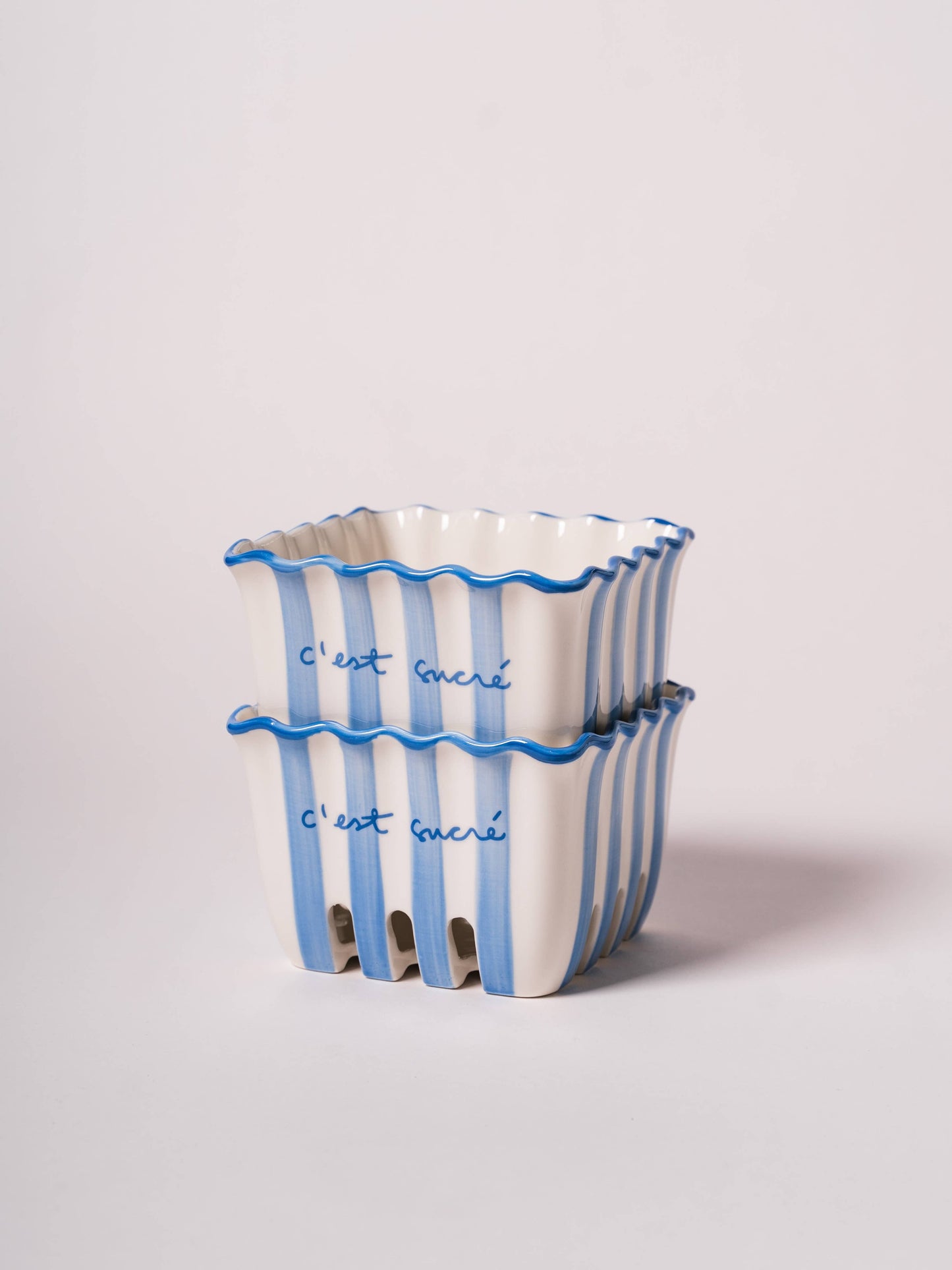 Kinsey Scallop Large Berry Basket