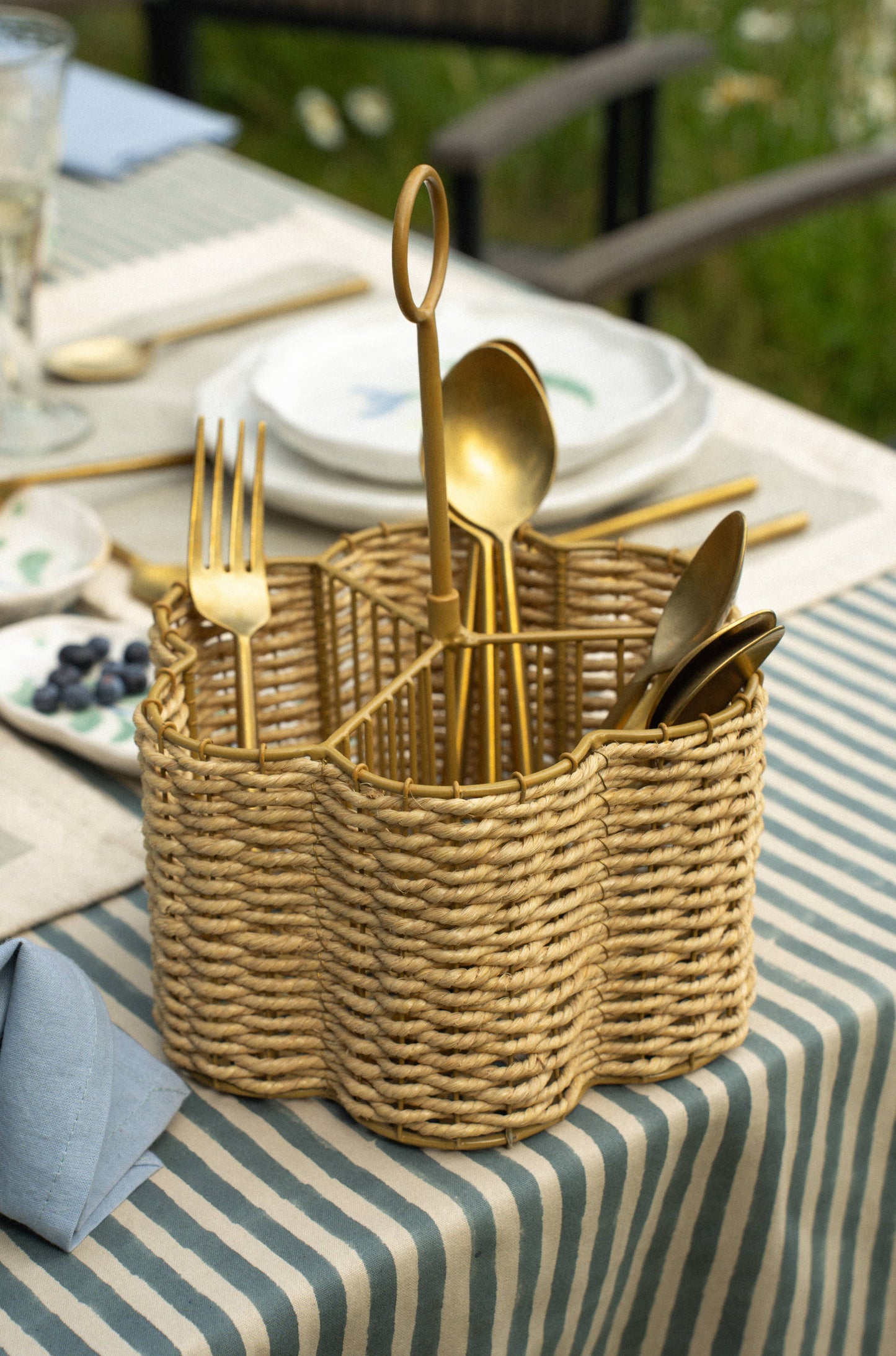 Scalloped Cutlery Holder