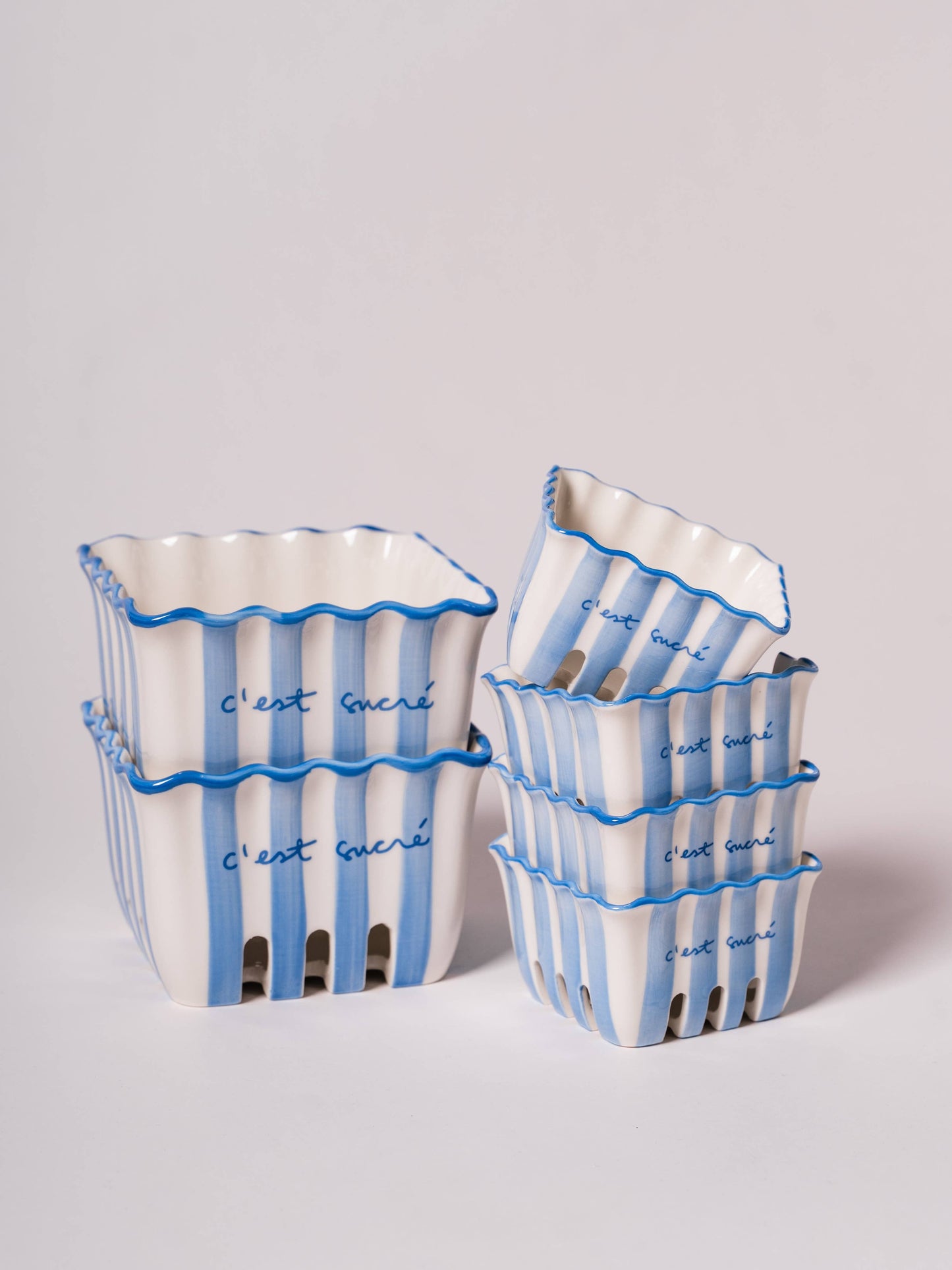 Kinsey Scallop Large Berry Basket