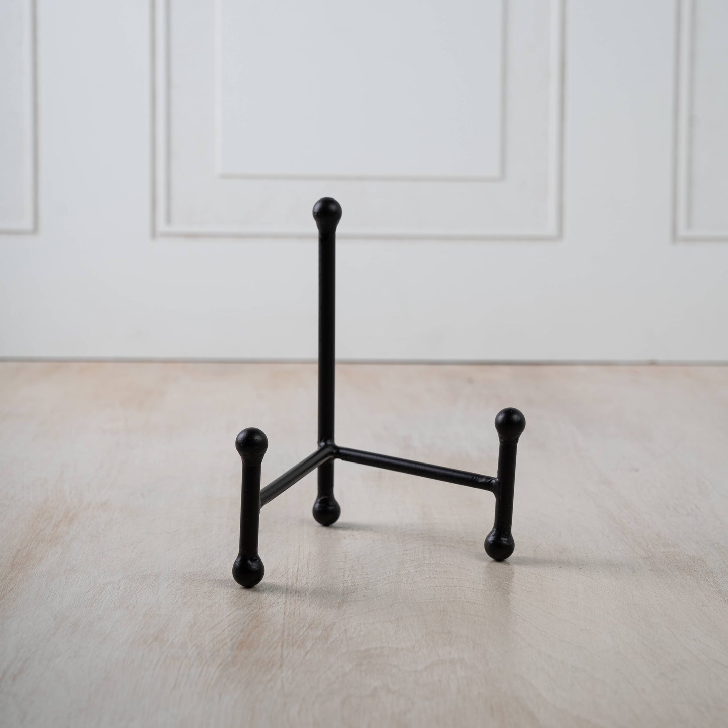 Small Iron Easel